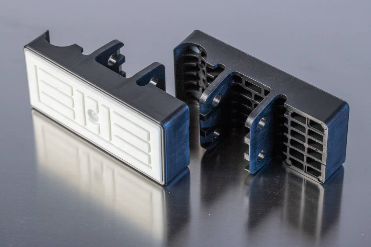 2-component plastic part